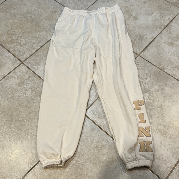NWT! Victoria’s Secret Pink Ivy Fleece Relaxed Campus Joggers Sweatpants L - Picture 2 of 7